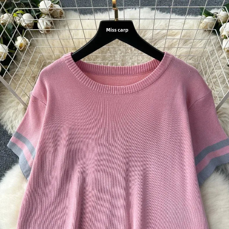 Stili alla moda Idle Sensibility Top in maglia a righe con blocchi di colore, vestibilità ampia, snellente, spacchi laterali, set da 2 pezzi