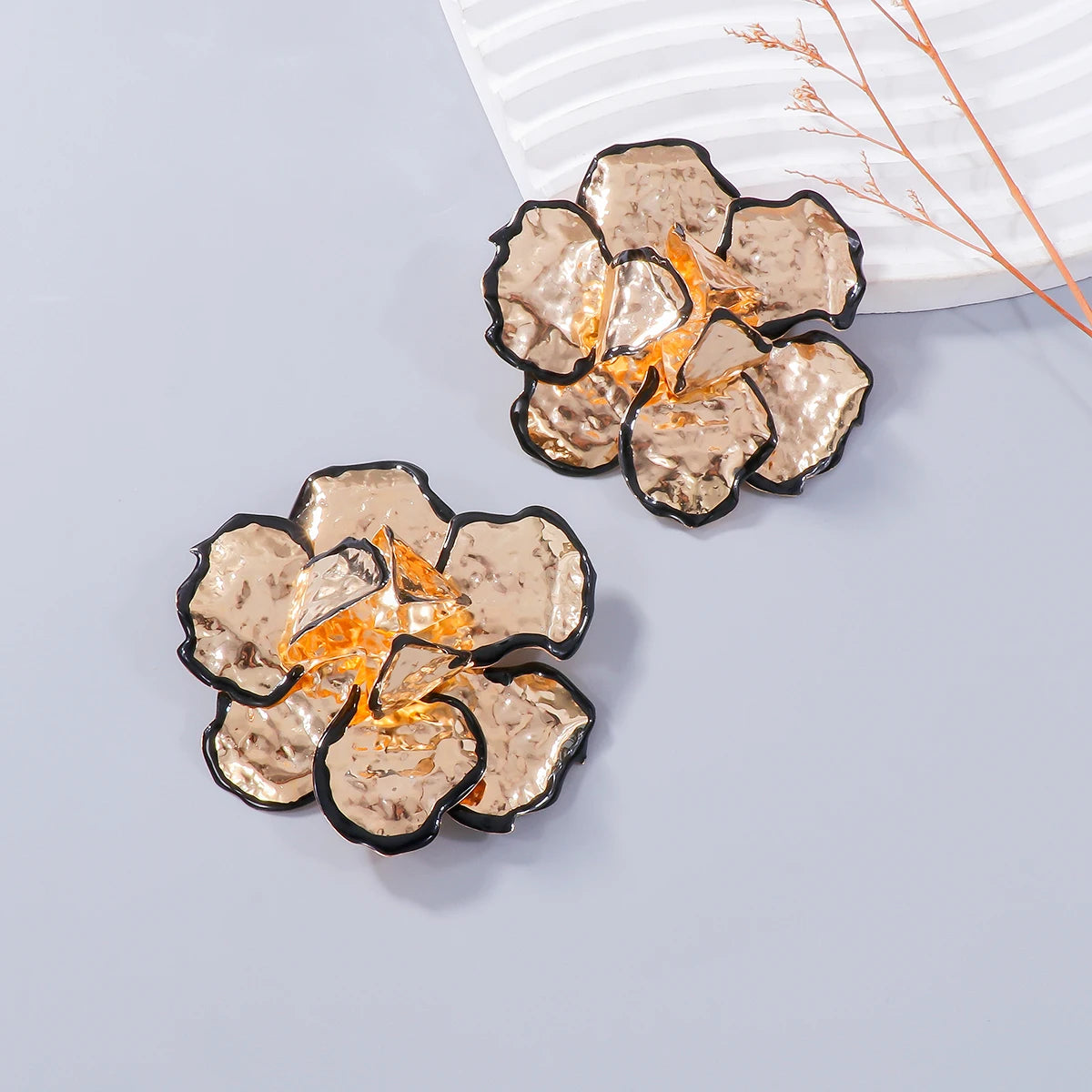 Flower Earrings for Women Vintage Golden Big Drop Earrings Trend Jewelry