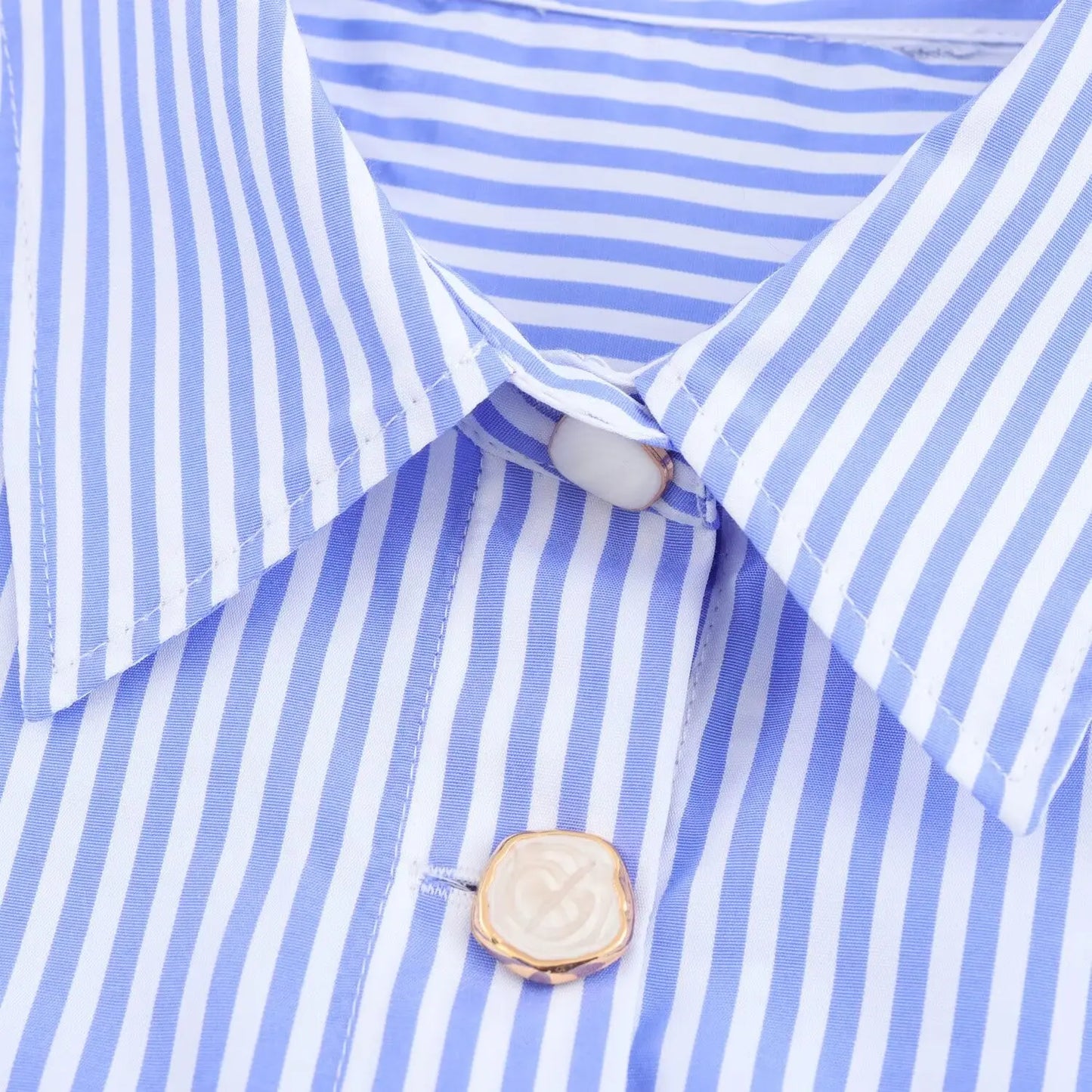 Long sleeved casual shirt