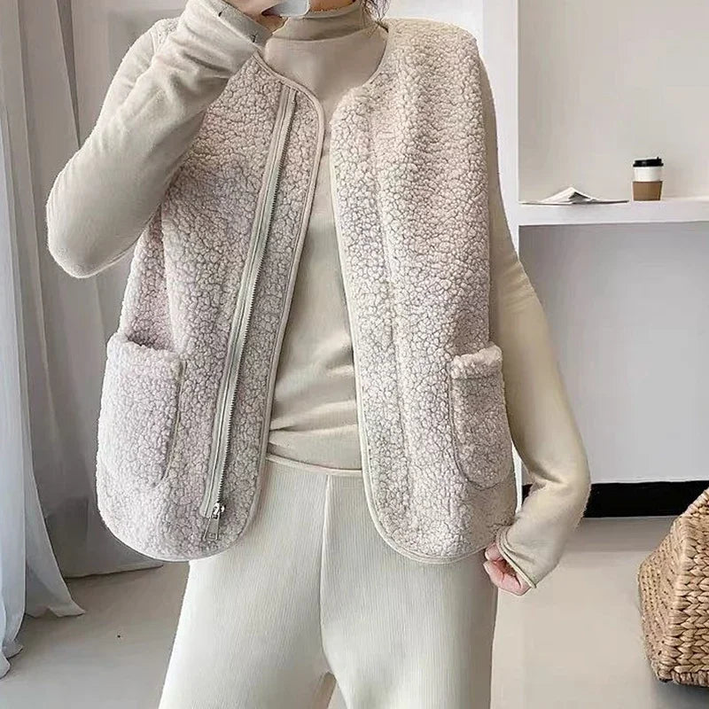 Women Faux Lamb Fur Vest Coat With Pockets Warm Casual Cardigan Jacket