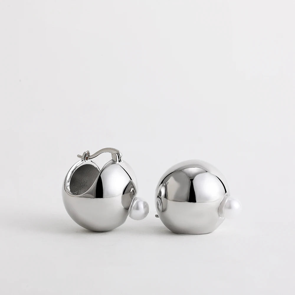 Fashion Hollow Ball Shape Round Chunky Hoop Earrings for Women Imitation Pearl Beads Small Ear Buckle Simple Jewelry Gift