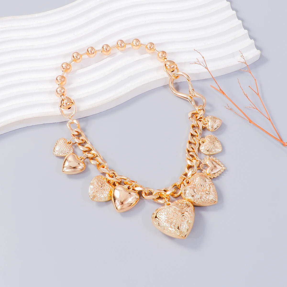 Golden Heart Pendant Necklaces for Women Fashion Jewelry Accessories