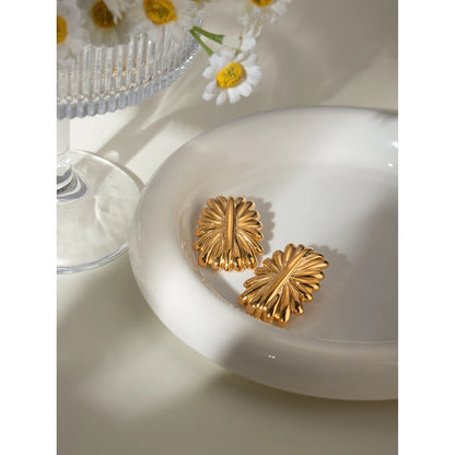 Fashionable Women's Earrings