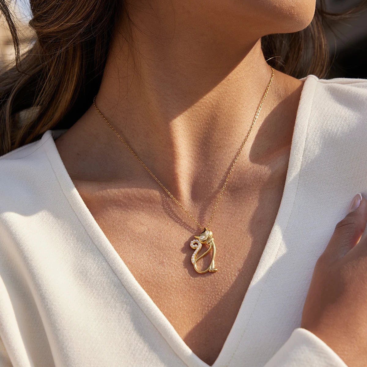 Classic Elegant Cat Pendant Necklace For Women 18K Gold Plated Stainless Steel Waterproof