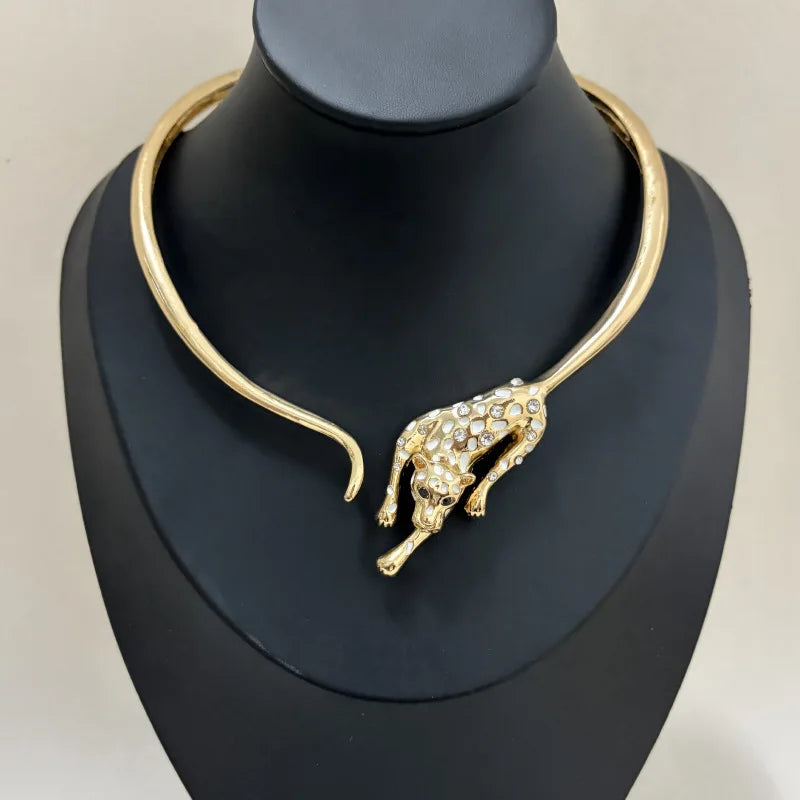 Exaggerated Rhinestone Leopard With Metal Alloy Chunky Choker Necklace For Women