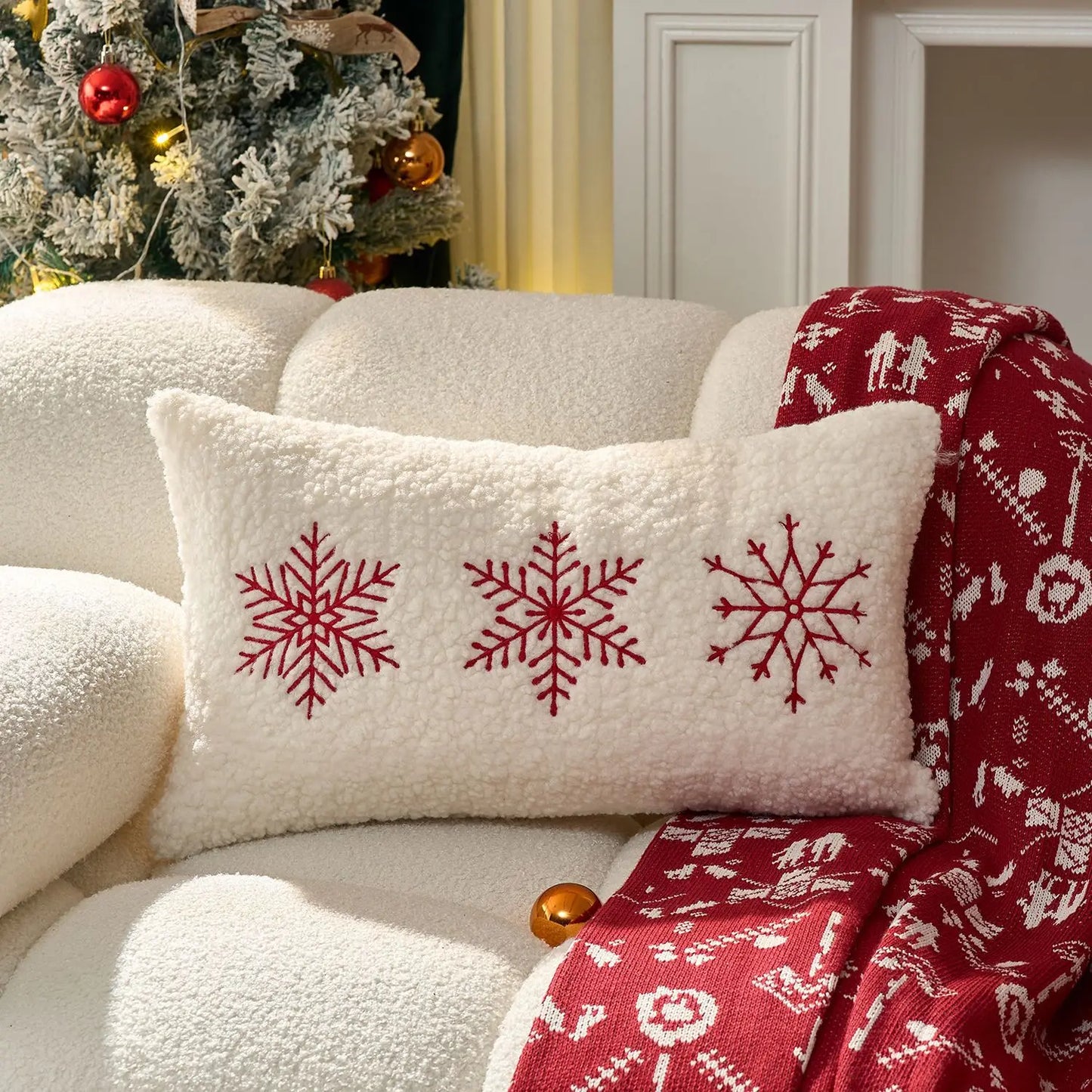 1Pcs Red Christmas Embroidery 'HOHOHO' Snowflake & Gingerbread Man Cushion Pillow Cover Festive