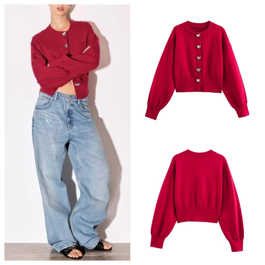 New round neck heart shaped single breasted long sleeved knitted sweater