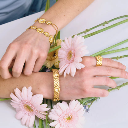 Exquisite Fashion Daisy Flower Bracelet Bangle For Women 18K Gold Plated Stainless