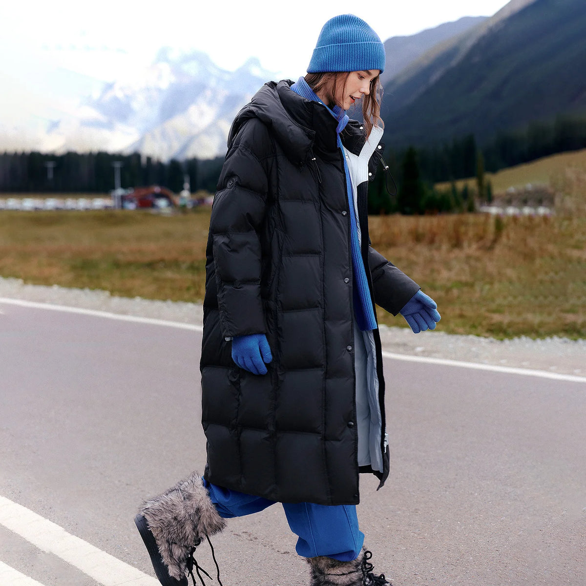 Women Down Jacket New Long Thick Nordic Outdoor Hooded White Duck Down Baffleless Down Proof Outerwear