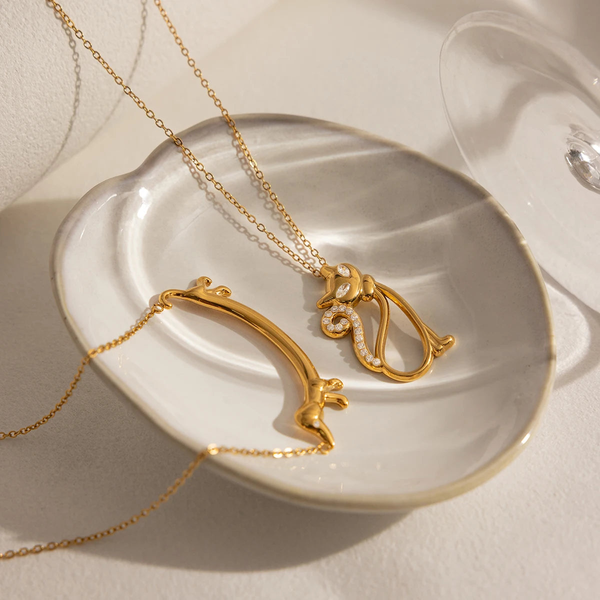 Classic Elegant Cat Pendant Necklace For Women 18K Gold Plated Stainless Steel Waterproof