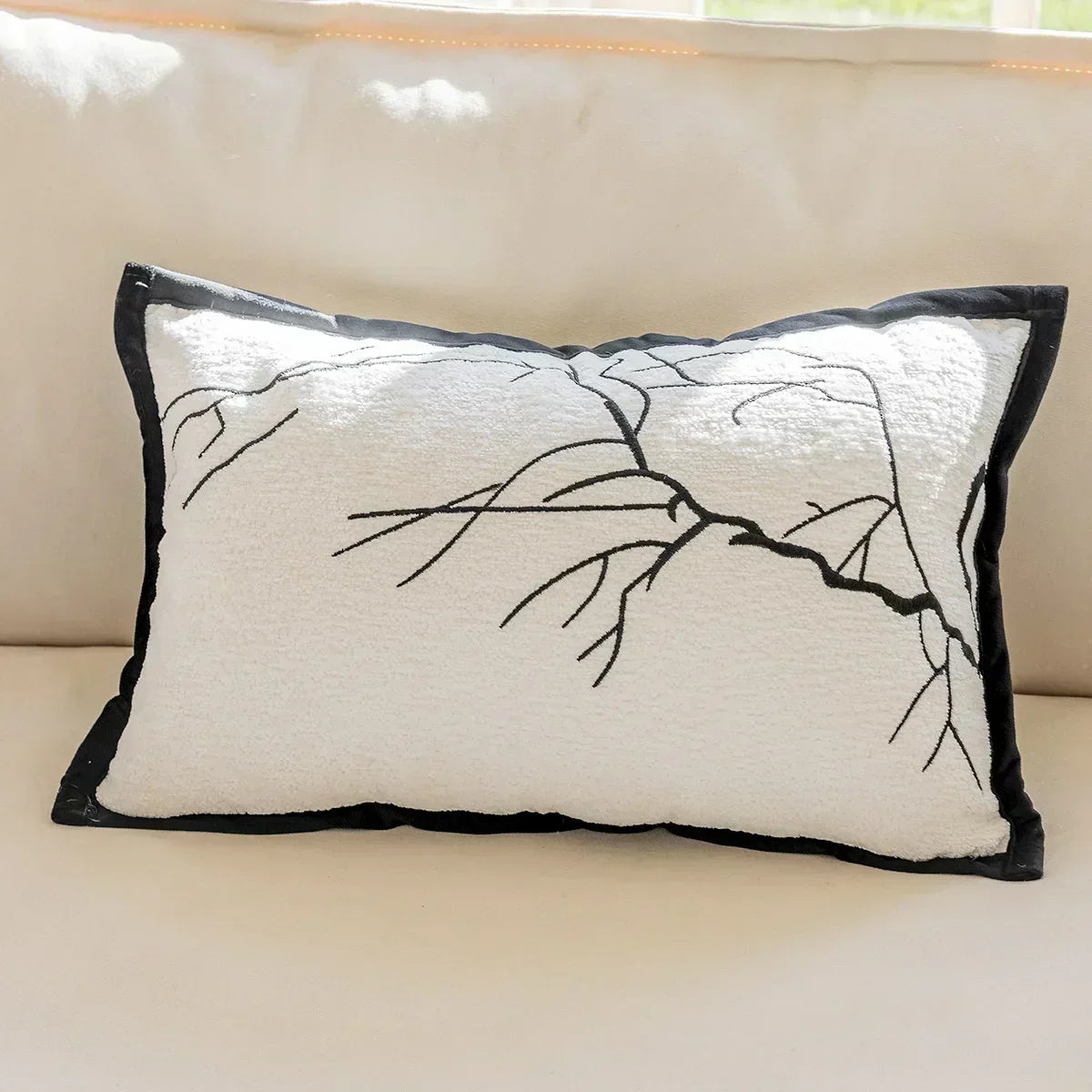 Modern Black and White Cushion Cover Light Luxury