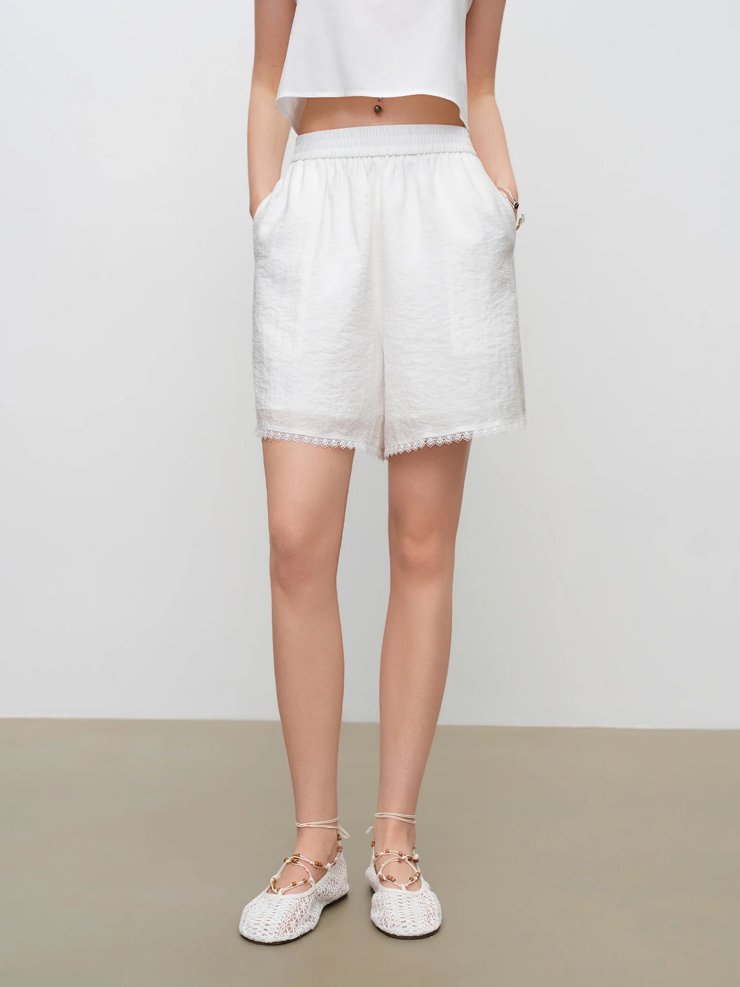 Summer Women's White Lace Trim Shirt and Shorts - Elegant Coordinated Outfit for Daily and Vacation Wear