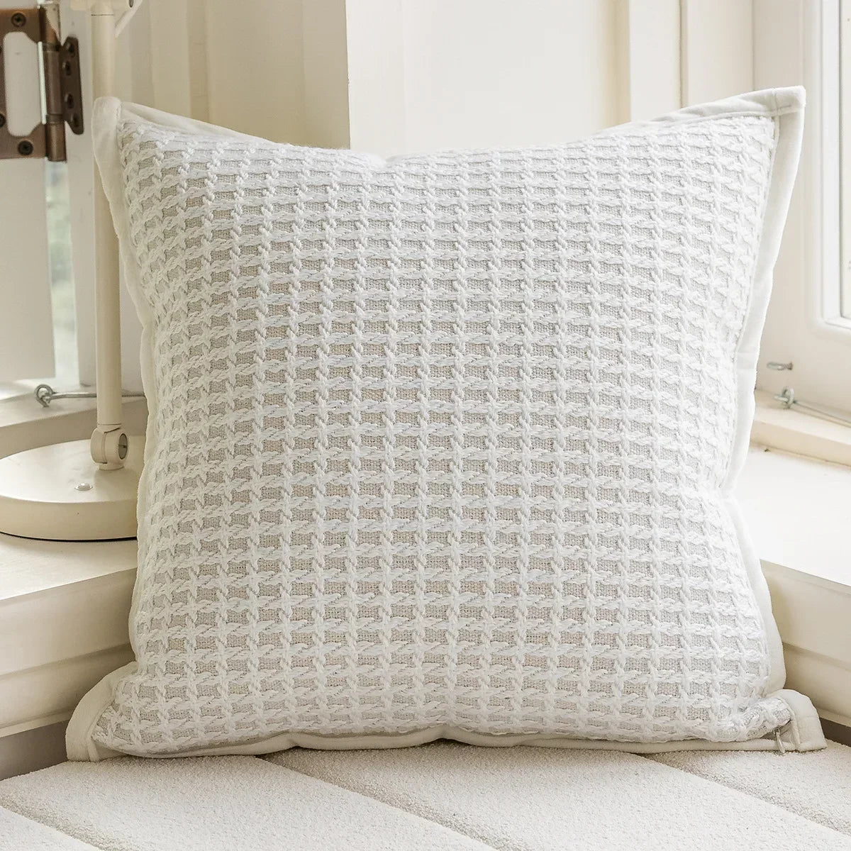Modern Black and White Cushion Cover Light Luxury