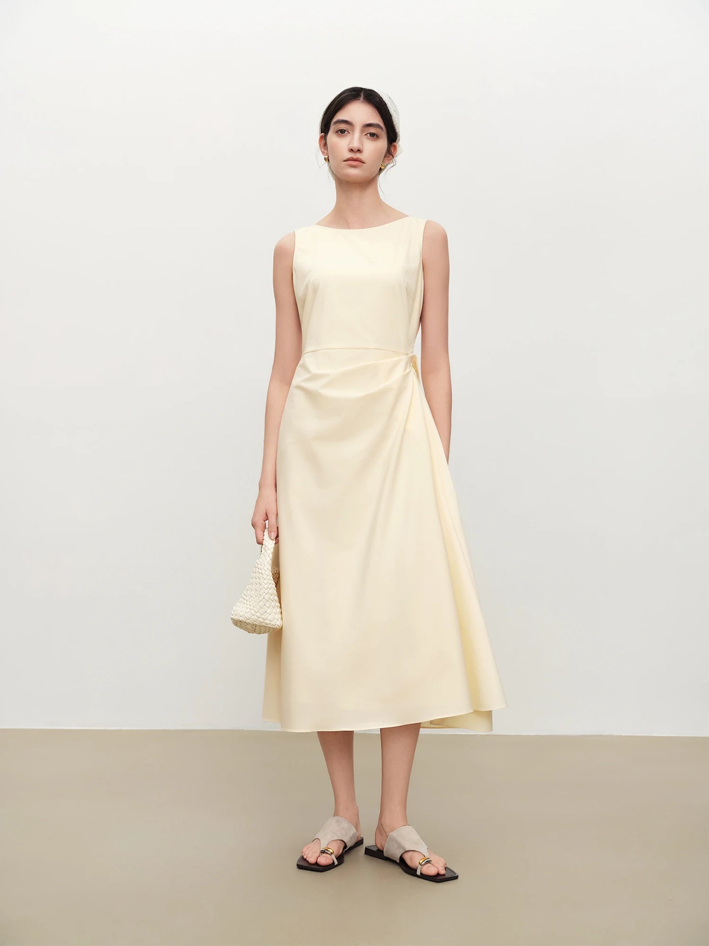 Simple A-line Dress for Women New Summer 2026 Draped Sleeveless Mid-calf Dress Pleated Waist-defined