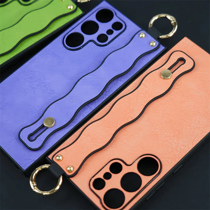 Luxury Wristband Bracket Leather Case for Samsung Galaxy S24 Ultra S23 S22 S21 Plus Hand Wrist Strap Stand Pure Color Wave Cover